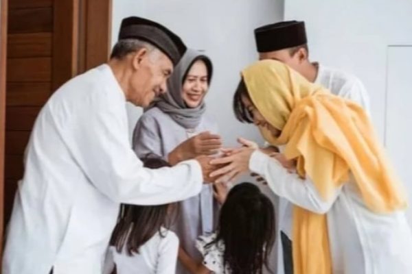 26831-ilustrasi-silaturahmi-lebaran-freepik