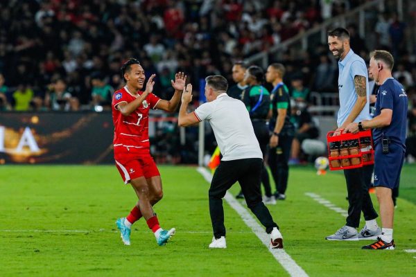 john_herdman_tak_berteriak_di_laga_timnas_indonesia_vs_saint_kitts_and_nevis_okezone-Y90t_large