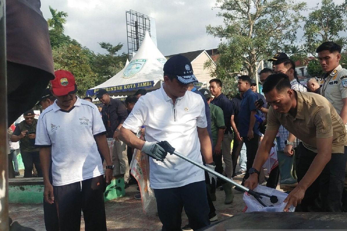 Strategi Penting: Menteri LH dorong Gerakan Indonesia Asri jadi rutinitas setiap pekan