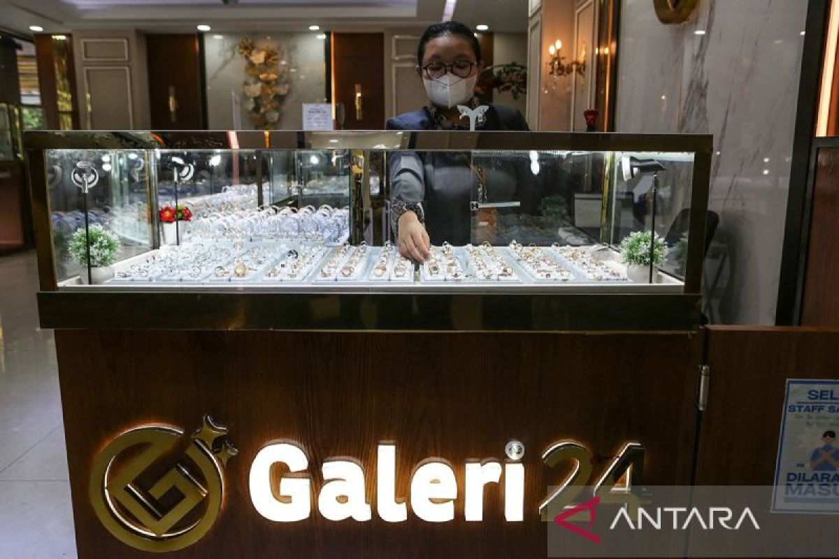 Simak daftar lengkap harga emas UBS – Antam, Galeri24 Sabtu pagi ini