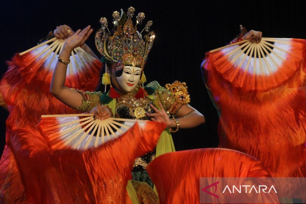 Pagelaran-wayang-topeng-panji-Chandrasmara-250426-abs-4