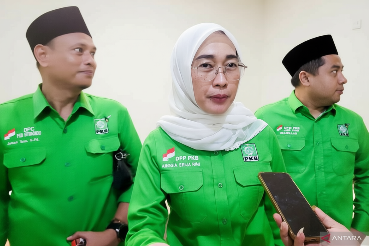 Yang Terjadi Saat: Legislator minta kader PKB Situbondo responsif keluhan masyarakat