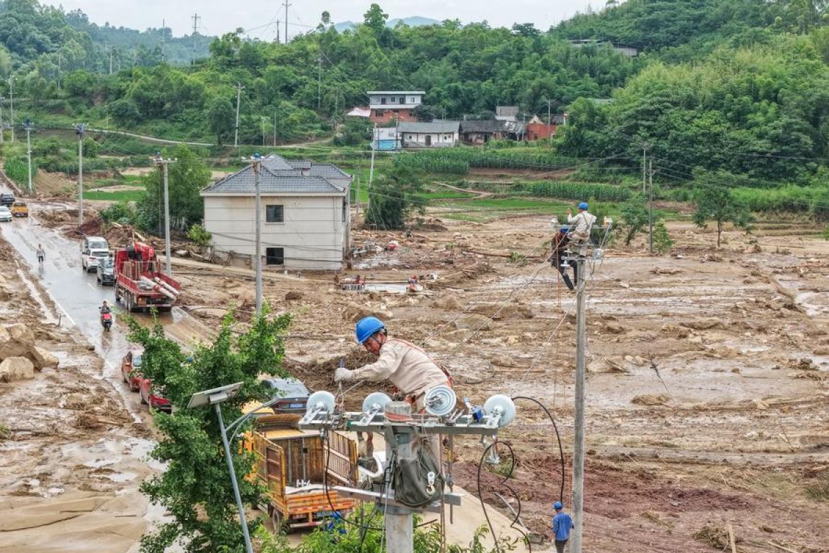 What Happened During: Menilik upaya pemulihan pascabencana di area terdampak hujan Chongqing