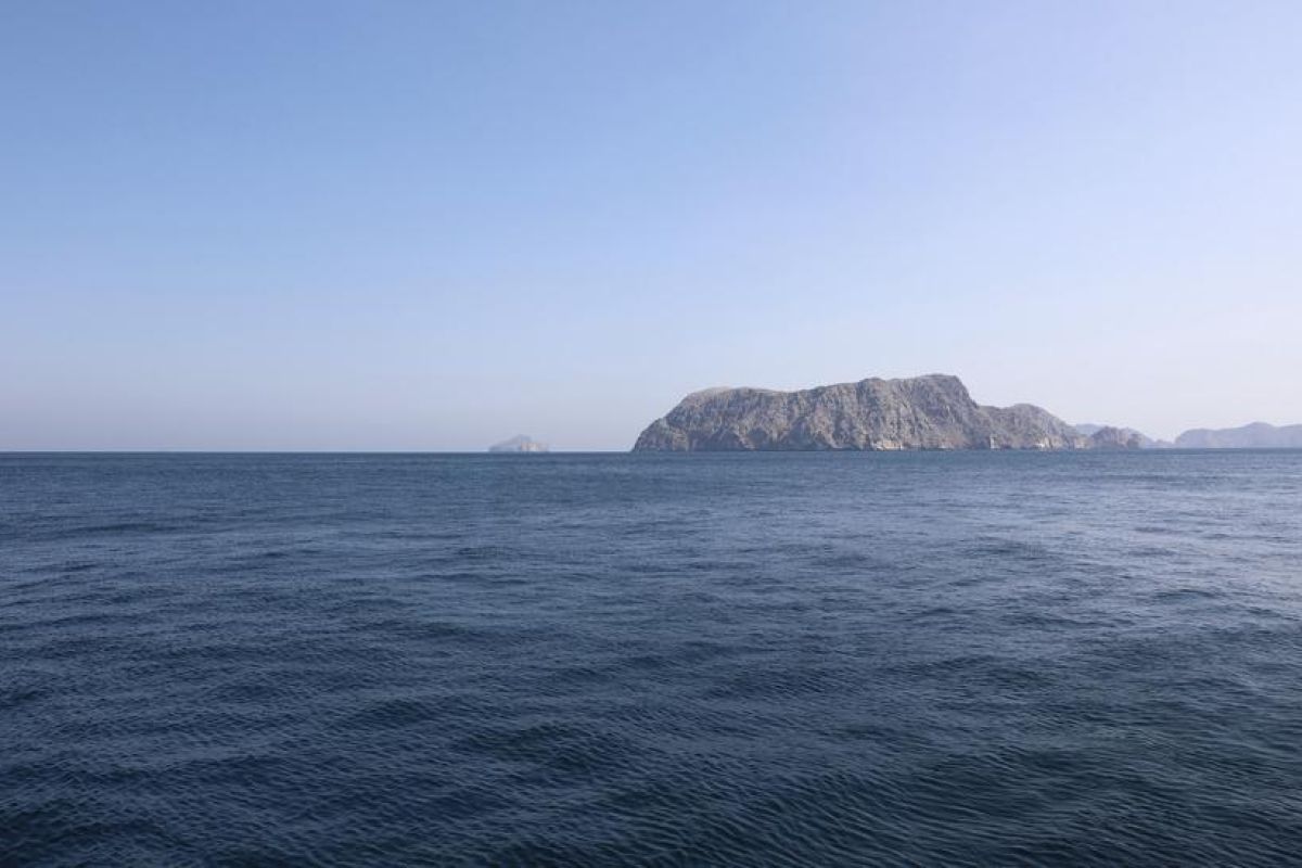 Solving Problems: Washington Post: Fase awal pembukaan Selat Hormuz pencabutan blokade