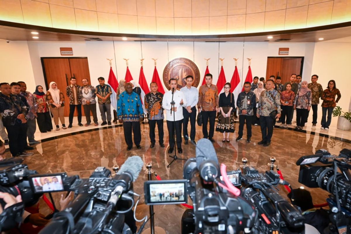 Key Discussion: Kementerian Transmigrasi lepas peserta pelatihan pengembangan kawasan transmigrasi dan pengentasan kemiskinan di China