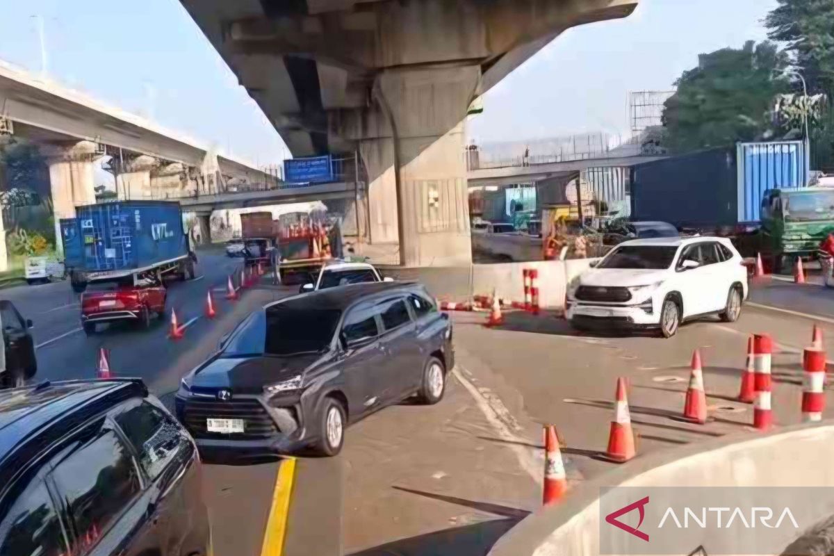 Ada pemeliharaan – Jasamarga lakukan “contraflow” di Km 23-28 Tol Japek