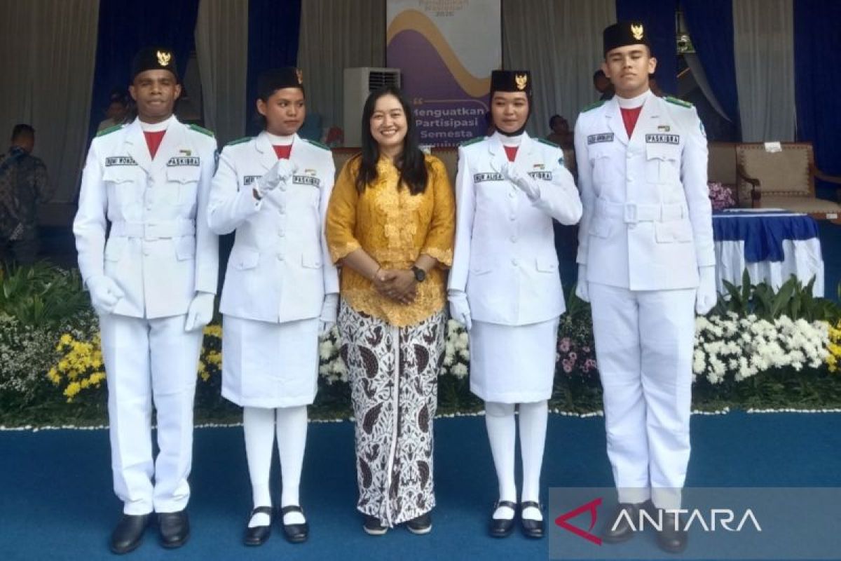 Special Plan: Anak pekerja migran di Malaysia pimpin upacara Hardiknas di Jakarta