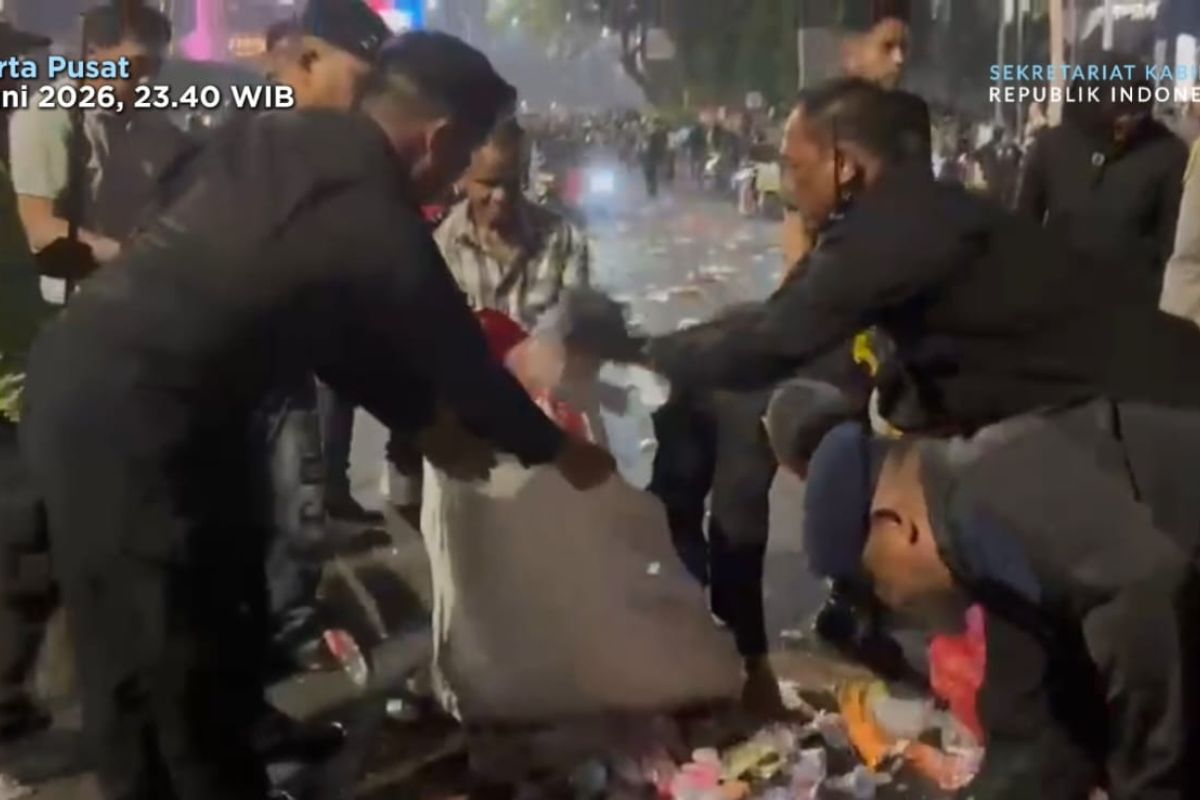 Latest Update: Seskab pastikan fasilitas publik Jakarta siap digunakan pascademo