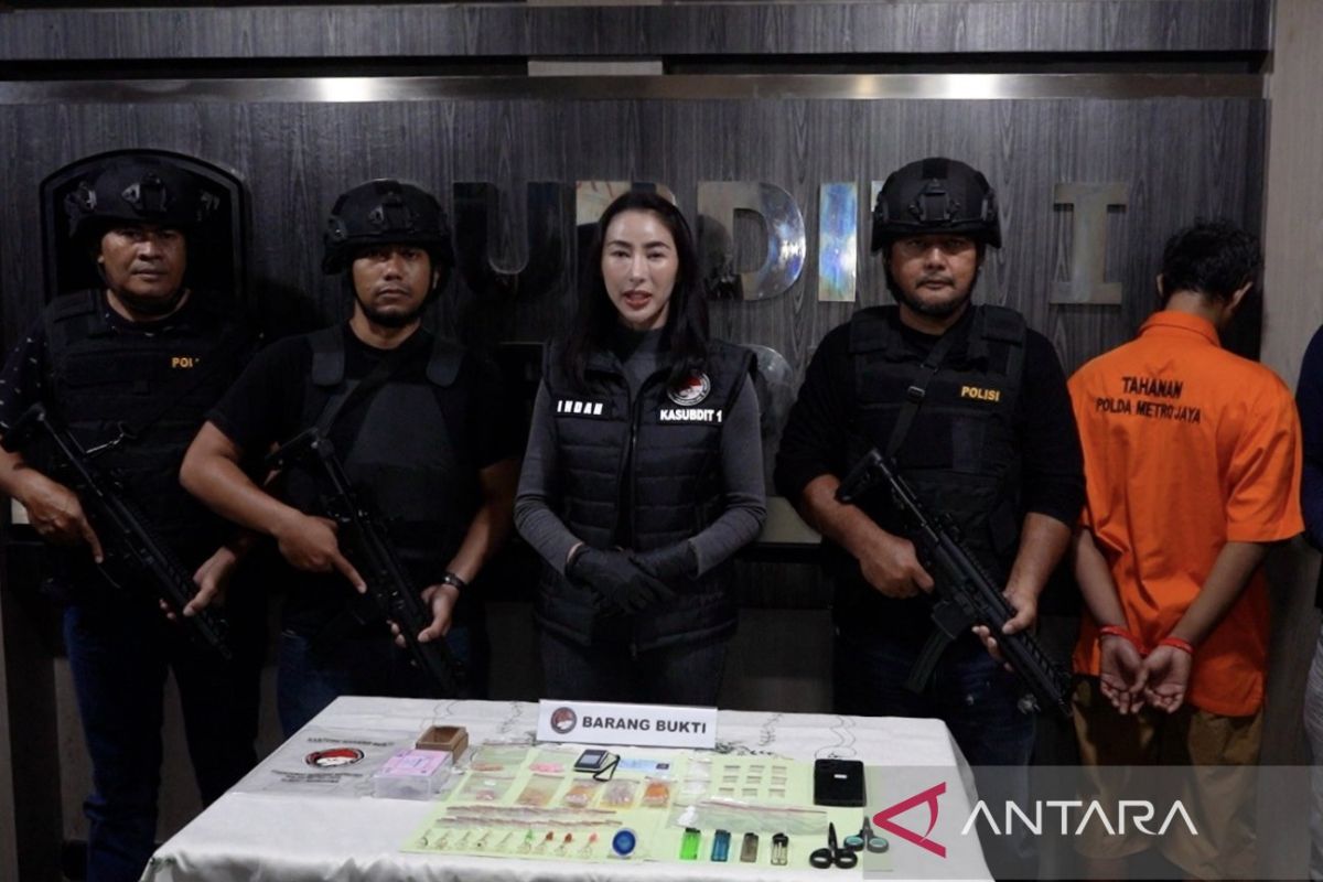 Polda Metro Jaya tangkap pengedar sabu dan ekstasi di Jakarta Barat