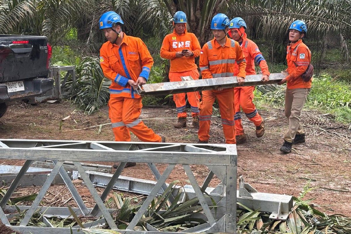 Key Strategy: PLN selesaikan fondasi tower emergency untuk pemulihan listrik Sumut