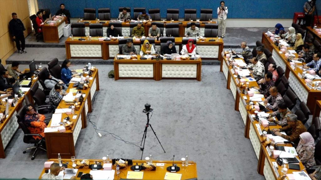 AB_DPR-MINTA-PEMERINTAH-JAGA-KETAHANAN-INDUSTRI-DI-TENGAH-DINAMIKA-GLOBAL