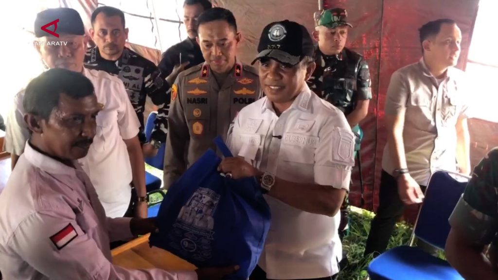 AYM_PEMPROV-SULTENG-SALURKAN-PAKET-BANTUA