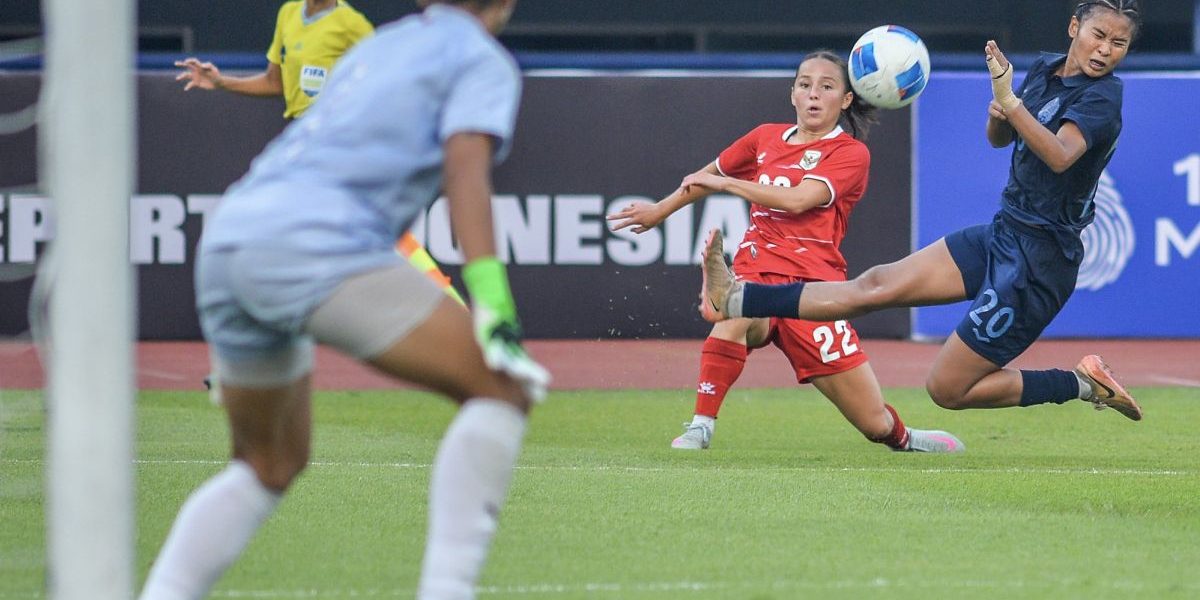 Timnas-Sepakbola-Putri-Indonesia-Imbang-Melawan-Kamboja-090626-rai-6-copyA