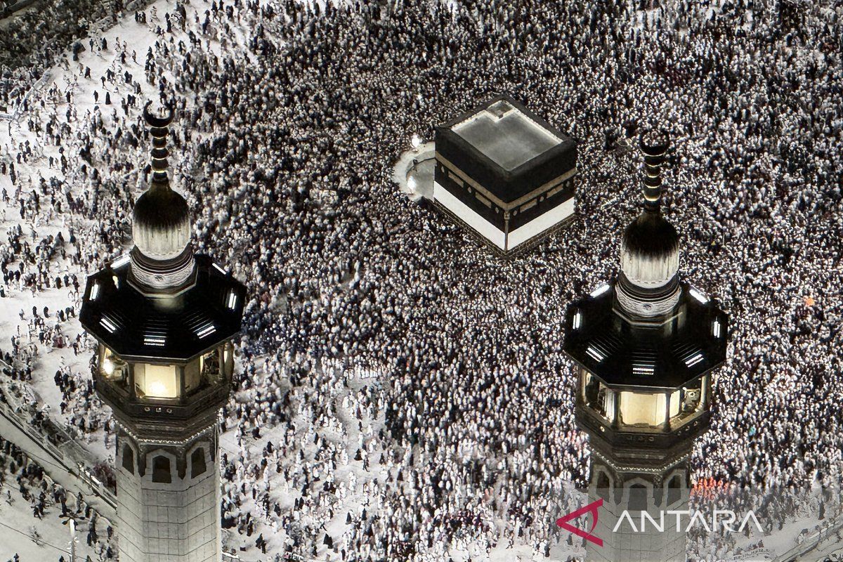 Jamaah haji dari berbagai negara padati Masjidil Haram untuk melaksanakan tawaf