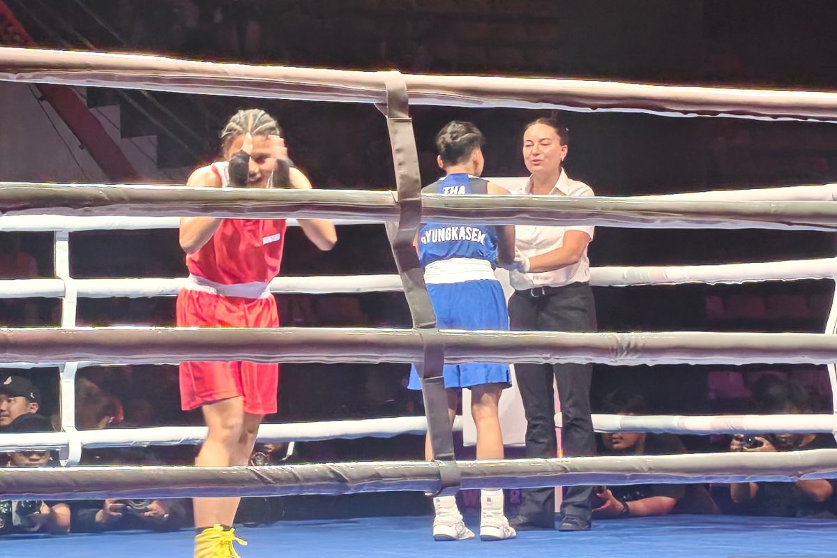 Anggie awali perjalanan Indonesia di Asian Boxing dengan kemenangan