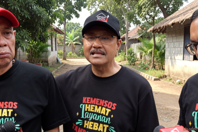 Mensos nonaktifkan bansos penerima manfaat yang main judol