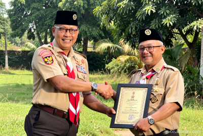 Mendikdasmen terima Lencana Darma Bakti perkuat Pramuka di sekolah