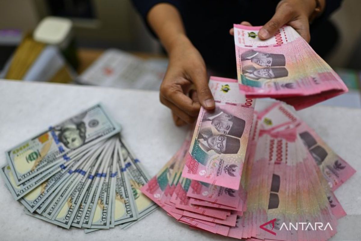 nilai-tukar-rupiah-melemah-115-poin-2788415