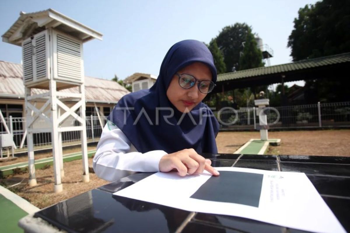 pemantauan-sebaran-partikel-abu-vukanik-gunung-anak-krakatau-1p9ox-dom